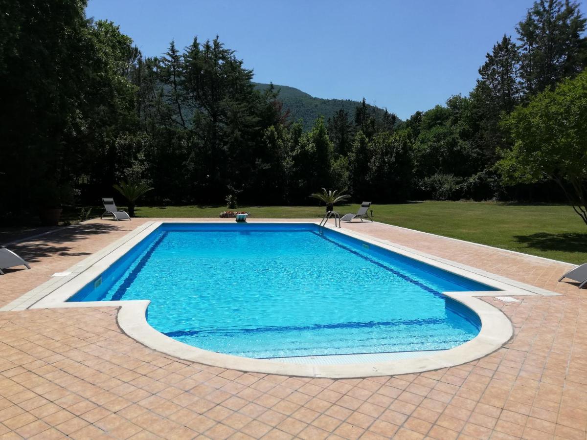 Villa Marila relax con piscina in campagna Pietramelara Camera foto